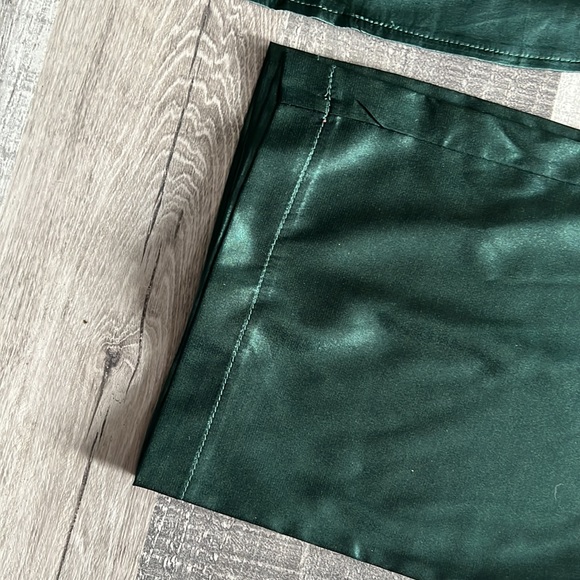 NWOT PAJAMA SET SATIN SPAGHETTI STRAP TOP WITH LONG PANTS NEVER WORN - Picture 4 of 14